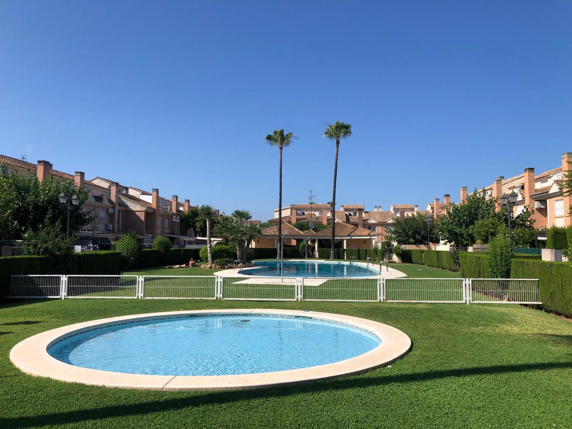 Adosado Para Familias Al Lado De La Playa, Con Piscina กัสเตญองเดลาปลานา ภายนอก รูปภาพ